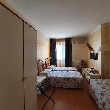 Hotel Le Pageot Aosta Exterior foto