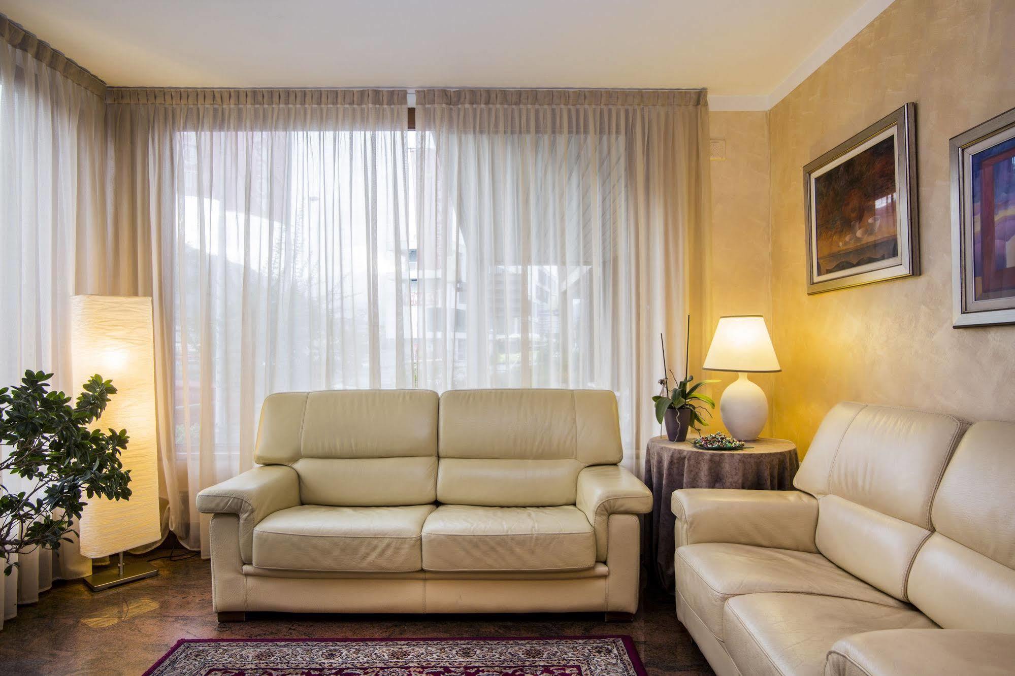 Hotel Le Pageot Aosta Exterior foto