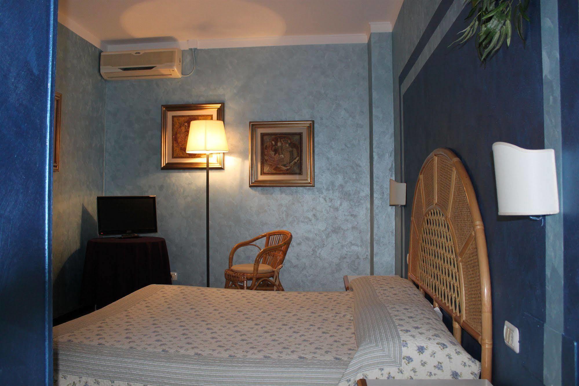 Hotel Le Pageot Aosta Exterior foto